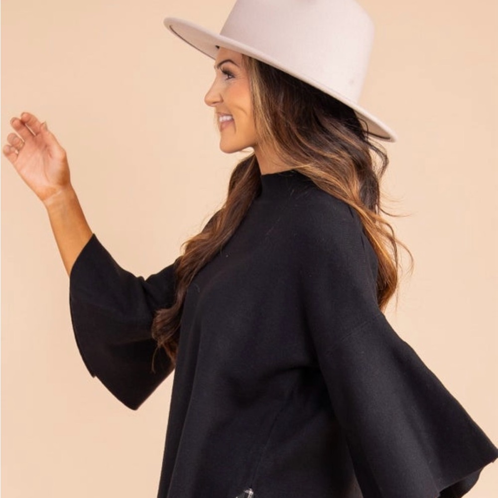 ZENANA bell sleeve sweater. NBW. NWT. Bust is 26” across